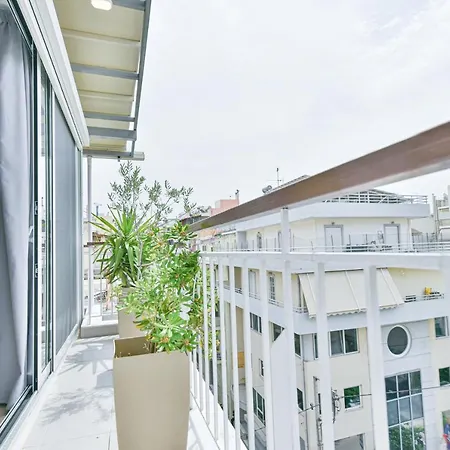 Glassy Apartment-3